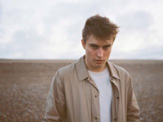 SAM FENDER - Announces headline show at Ulster Hall, Belfast: 17th December