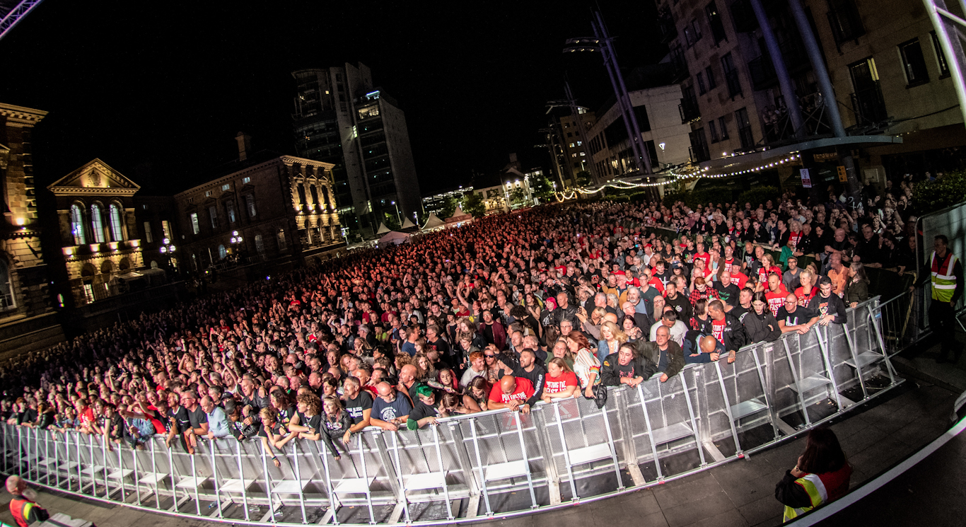 IN FOCUS// STIFF LITTLE FINGERS at Custom House Square, Belfast © Bernie McAllister